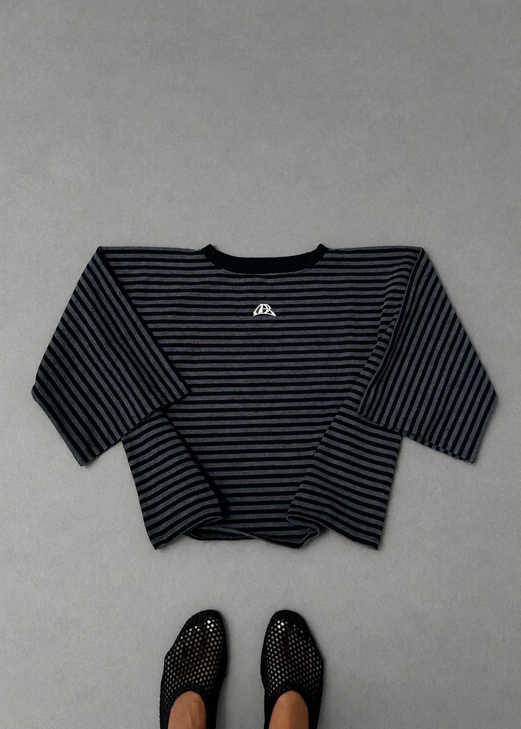 GRIS NEGRO T-SHIRT RAYAS